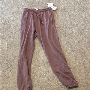 Alo Yoga “Chill Vintage Wash Sweatpants” NWT